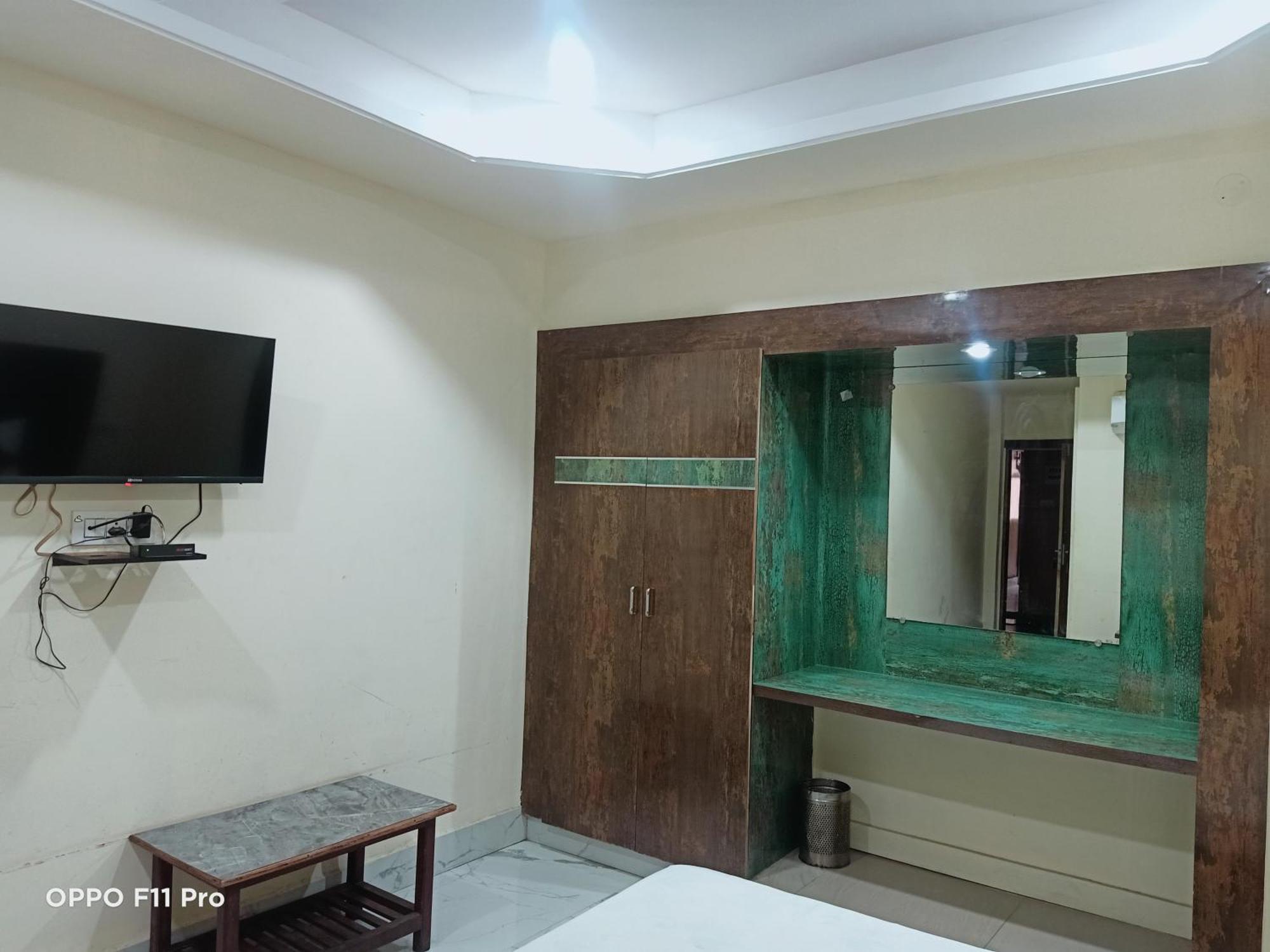 Hotel Ambassador Inn قاليور المظهر الخارجي الصورة