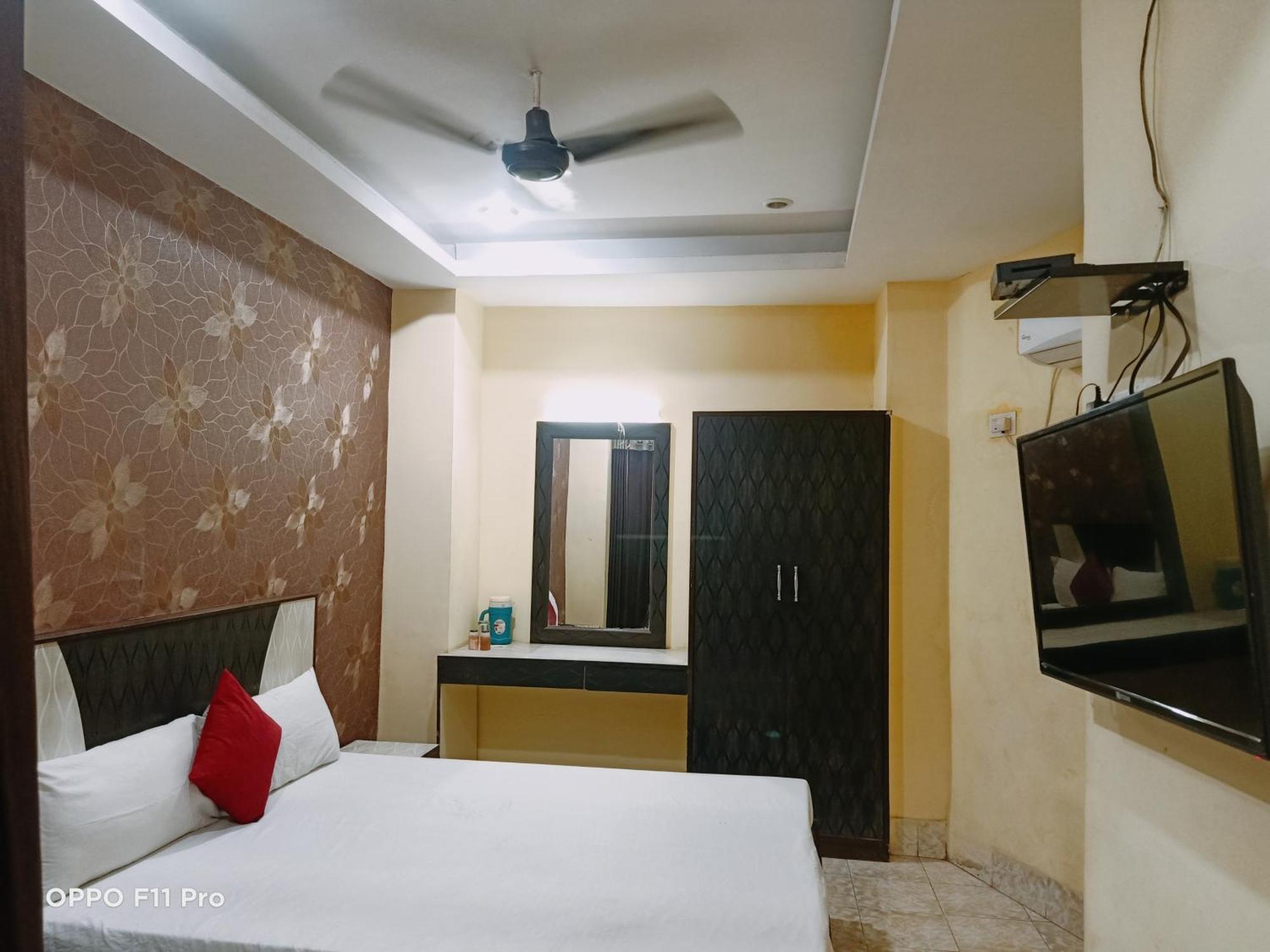 Hotel Ambassador Inn قاليور المظهر الخارجي الصورة